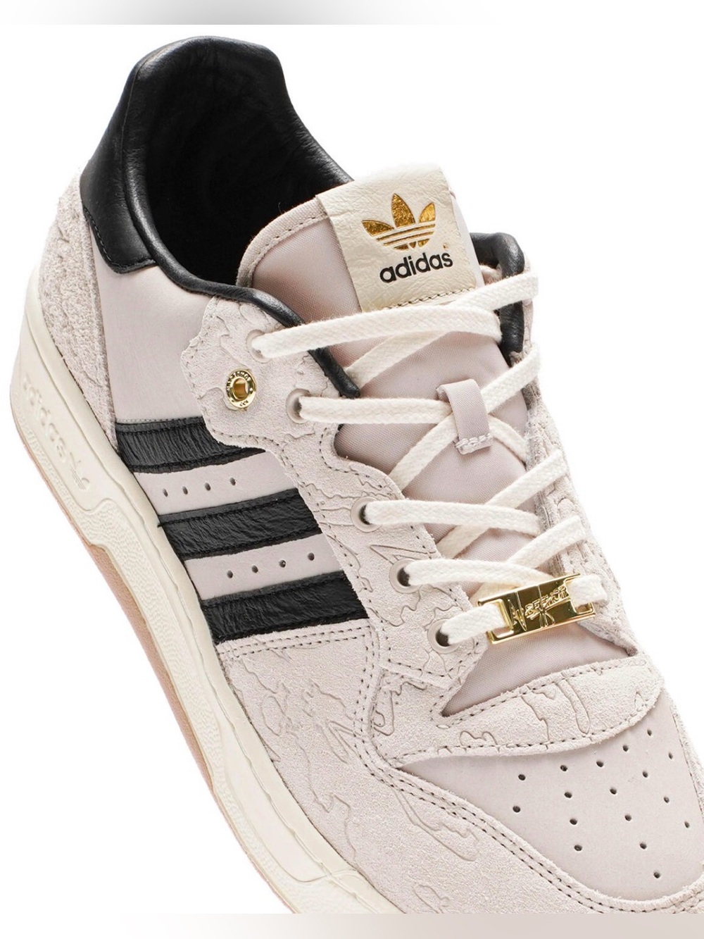 Adidas Originals x 100 Thieves Rivalry Low Chalk Pearl Sneakers w/ Accessories